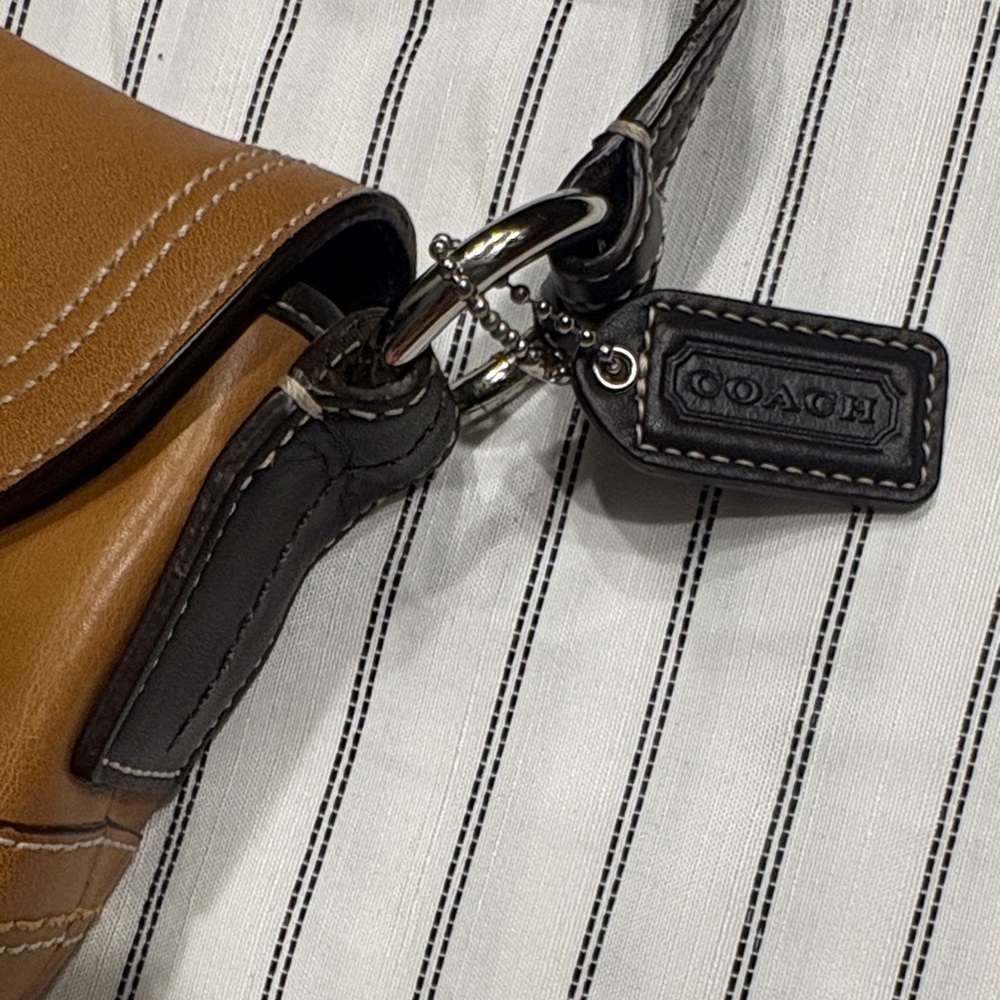 Coach Brown Leather Shoulder Bag - Picture 4 of 5